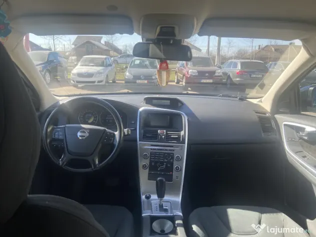 Volvo XC 60 2.0 cutie Automata(motor 5 cilindri Volvo)