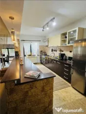 Casa individuala premium cu piscina, panouri fotovoltaice si 