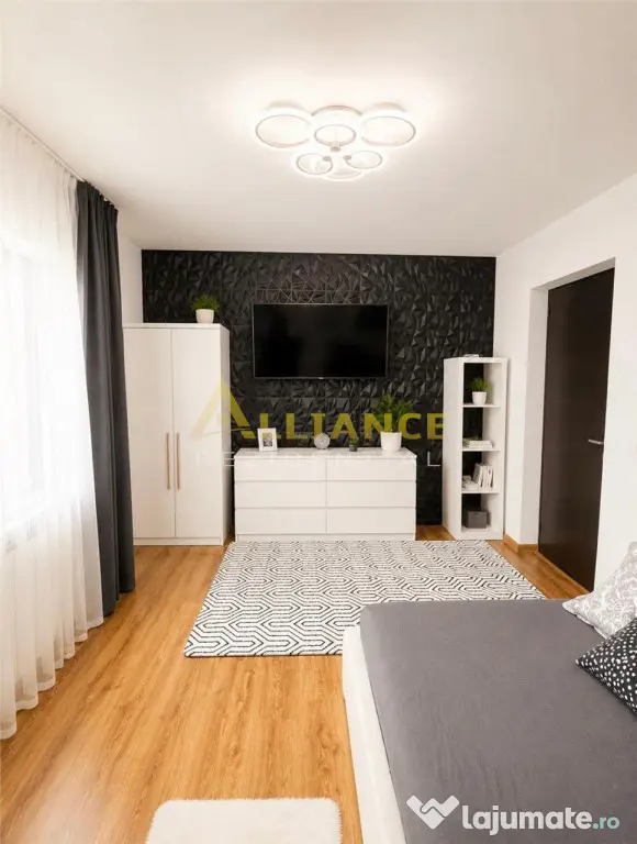 Casa individuala premium cu piscina, panouri fotovoltaice si