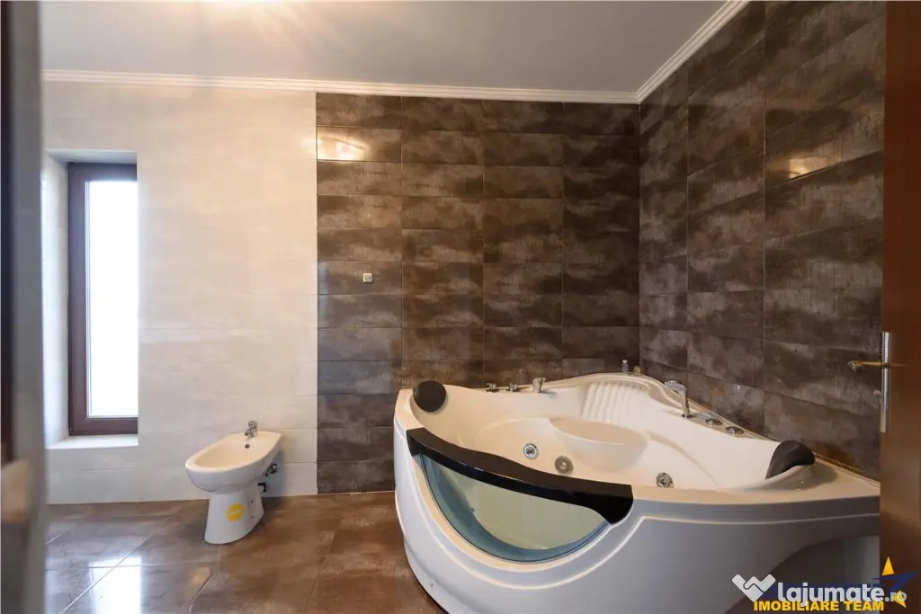 Vila eleganta, spatii generoase, conditii deosebite, Harman