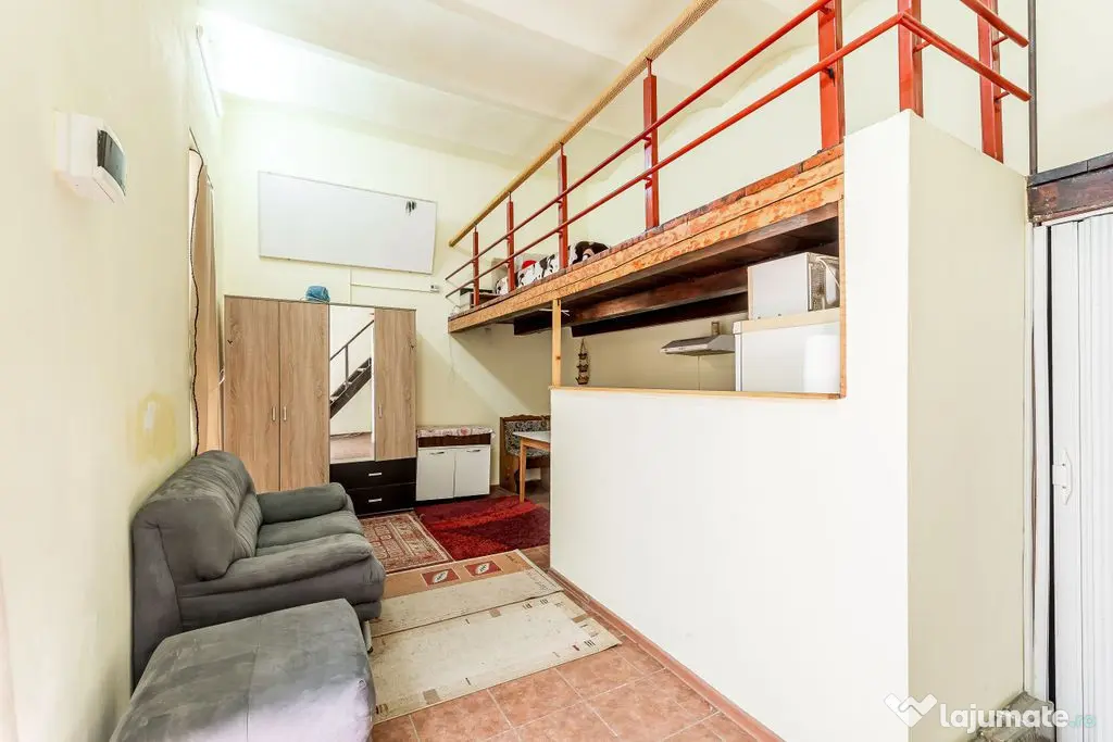 Spațiu birouri central cu 2 intrări pe Str. Unirii 1 Arad.