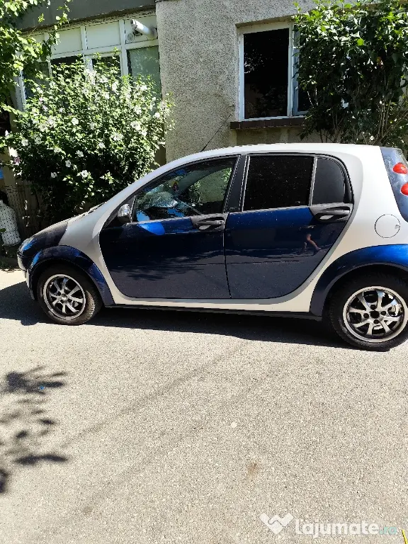 Smart fourfour 2006