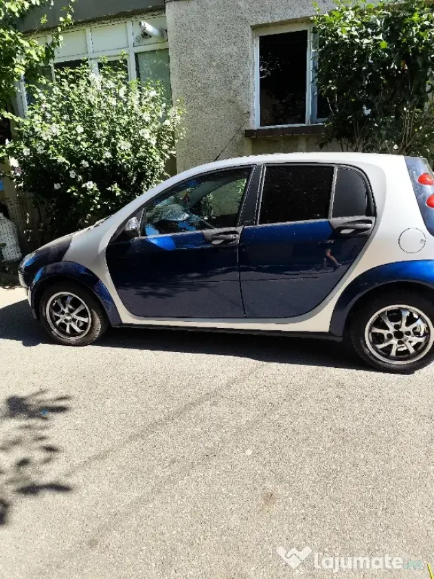 Smart fourfour 2006