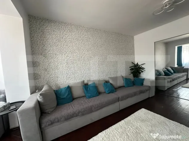 Apartament 2 camere renovat complet, panoramă superbă, Dev