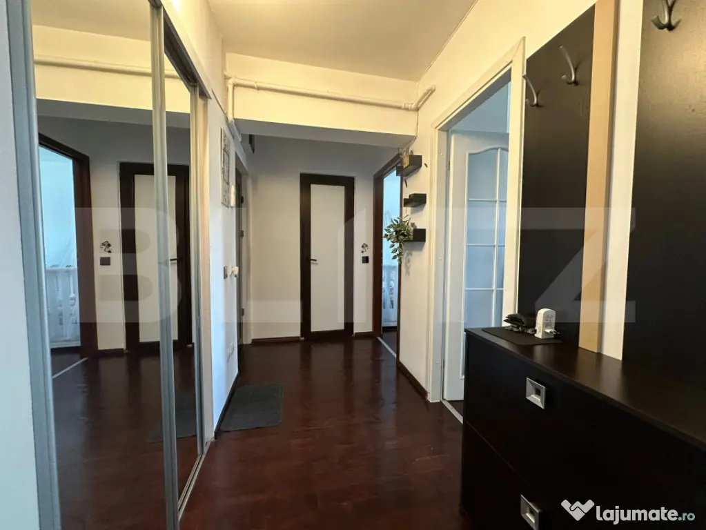 Apartament 2 camere renovat complet, panoramă superbă, Dev