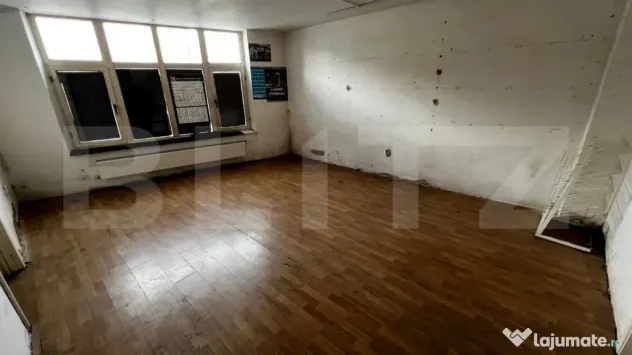 Spațiu comercial de vânzare, 195 mp utili, 500 mp teren, z