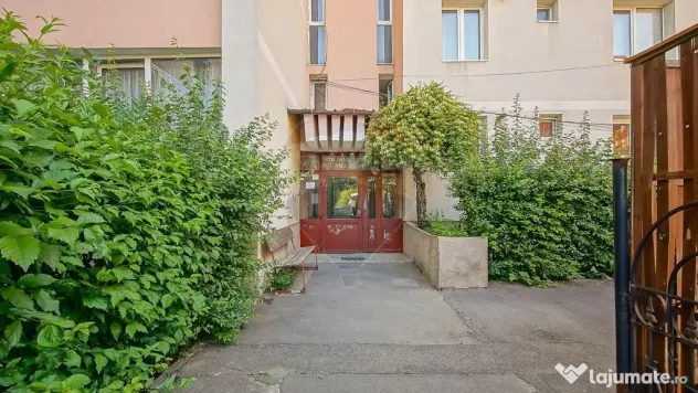 Apartament 2 camere, b-dul Alexandru Vlahuţă, zona Gemenii