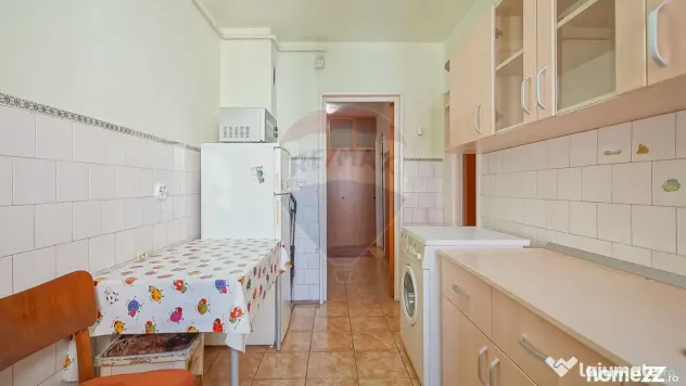 Apartament 2 camere, b-dul Alexandru Vlahuţă, zona Gemenii