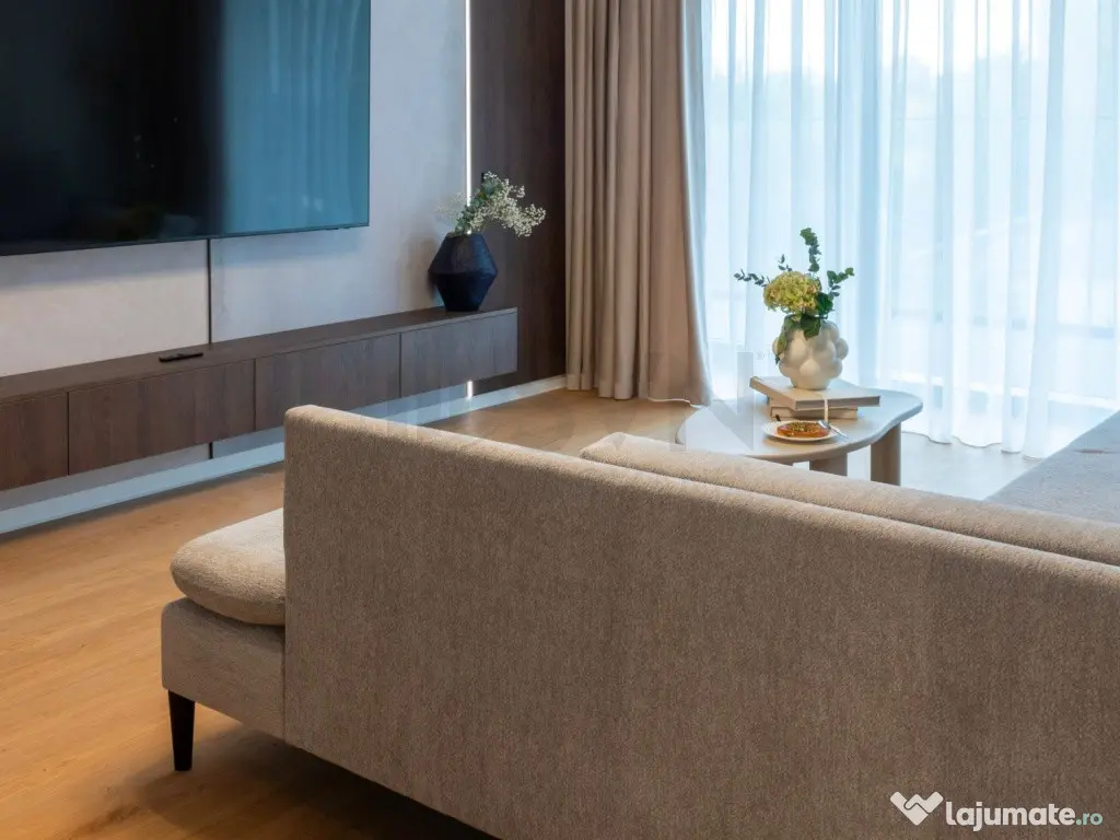 APARTAMENT SUPERB l MOBILAT l UTILAT l GARAJ l ONE FLOREA...