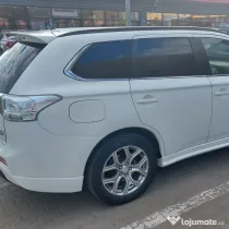Mitsubishi Outlander 2.0 benzină hybrid phev