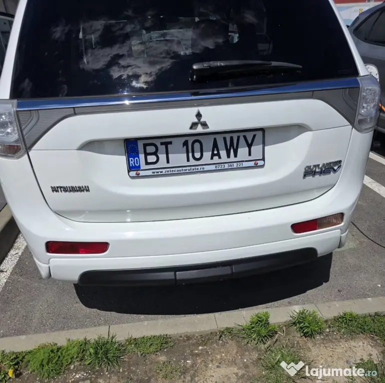 Mitsubishi Outlander 2.0 benzină hybrid phev