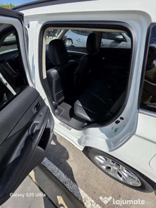 Mitsubishi Outlander 2.0 benzină hybrid phev