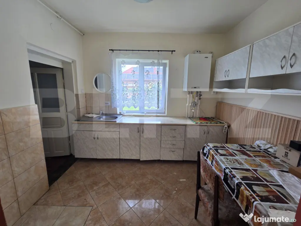 Casa individuala, teren 672 mp, Apahida zona strazii Pietroa