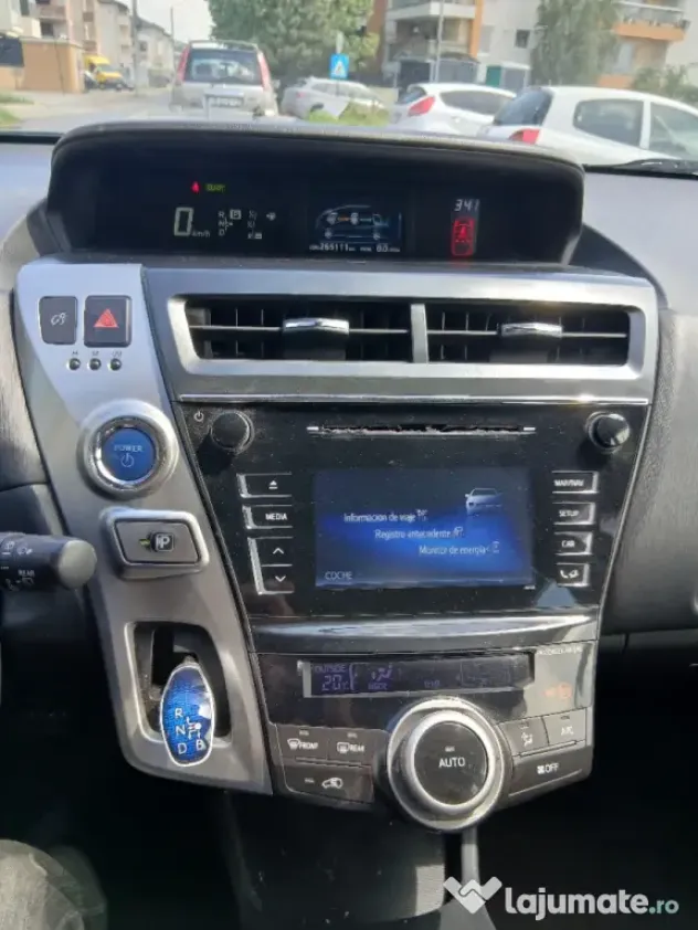 Toyota prius plus