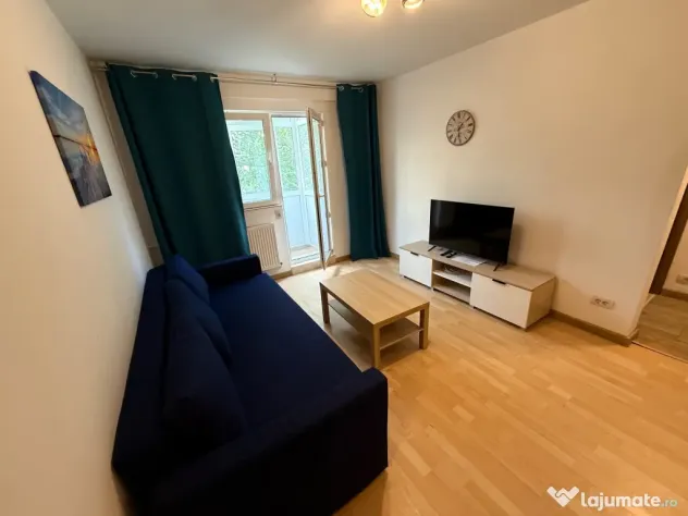 Proprietar, apartament de inchiriat, 2 camere, etaj 3 din 10, semidecomandat