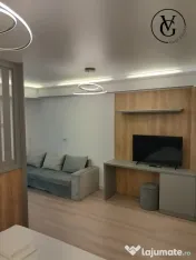 Studio mobilat modern - vedere laterală la mare - White Ti 