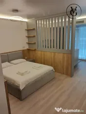 Studio mobilat modern - vedere laterală la mare - White Ti 