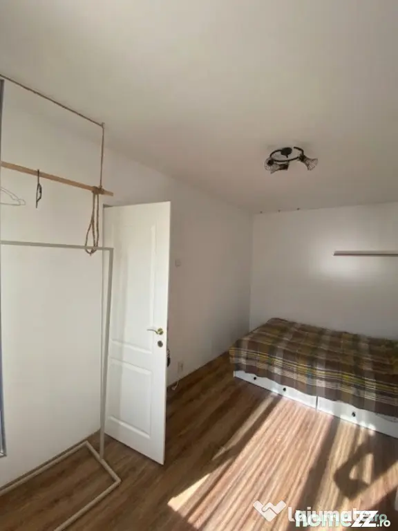 Apartament 2 camere de vanzare in zona Casa de Cultura