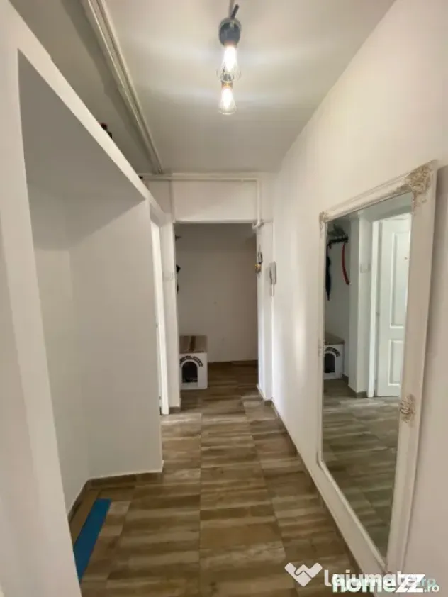 Apartament 2 camere de vanzare in zona Casa de Cultura