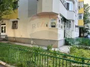 Apartament 4 camere Ideal locuință sau activitate comer...