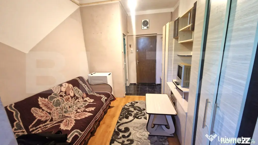 Garsoniera cu centrala proprie noua, balcon si baie in camer
