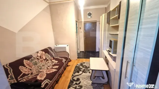 Garsoniera cu centrala proprie noua, balcon si baie in camer