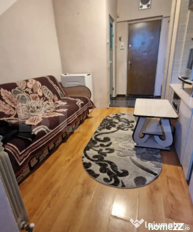 Garsoniera cu centrala proprie noua, balcon si baie in camer