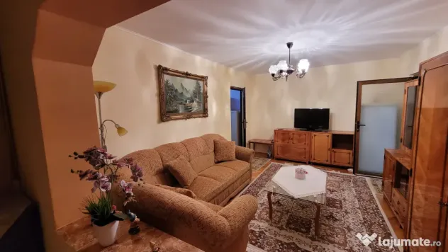 Inchiriez apartament 2 camere + parcare, zona Orizont, Micalaca