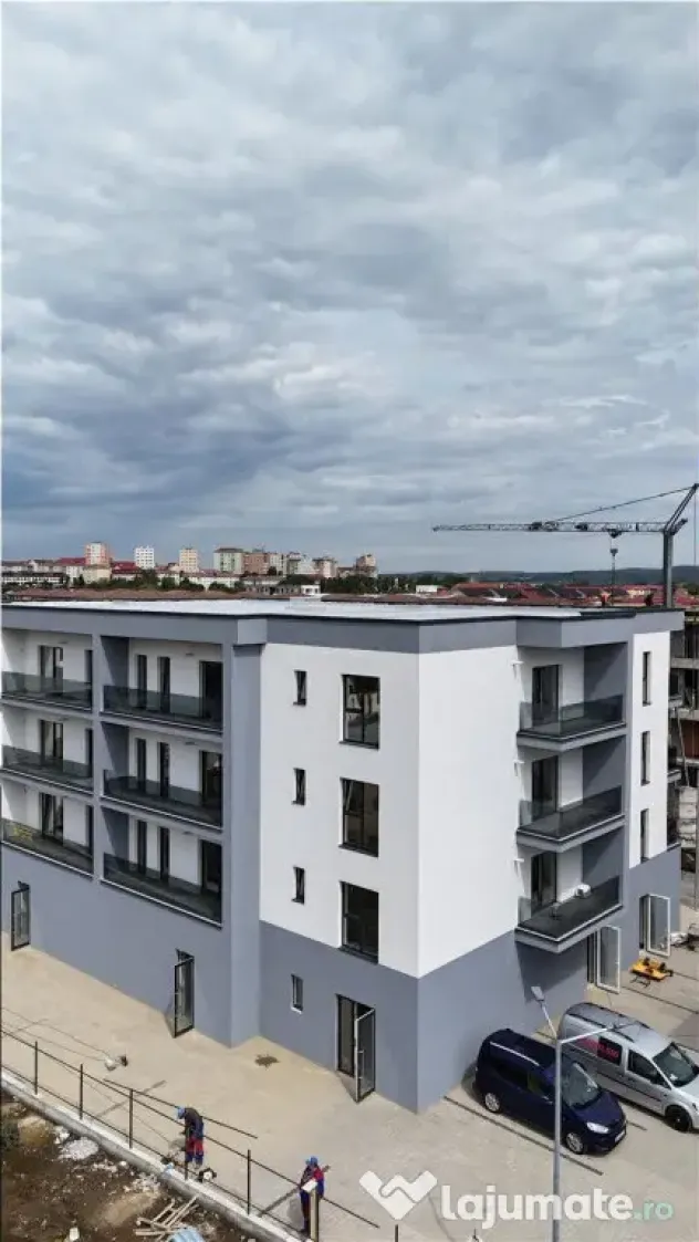 Apartament la cheie cu 3 camere si 2 bai etaj 1 zona Pictor