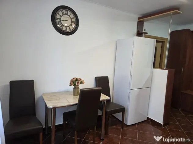 Apartament 2 camere in Rogerius langa Liceul Lucian Blaga