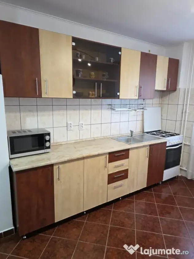 Apartament 2 camere in Rogerius langa Liceul Lucian Blaga