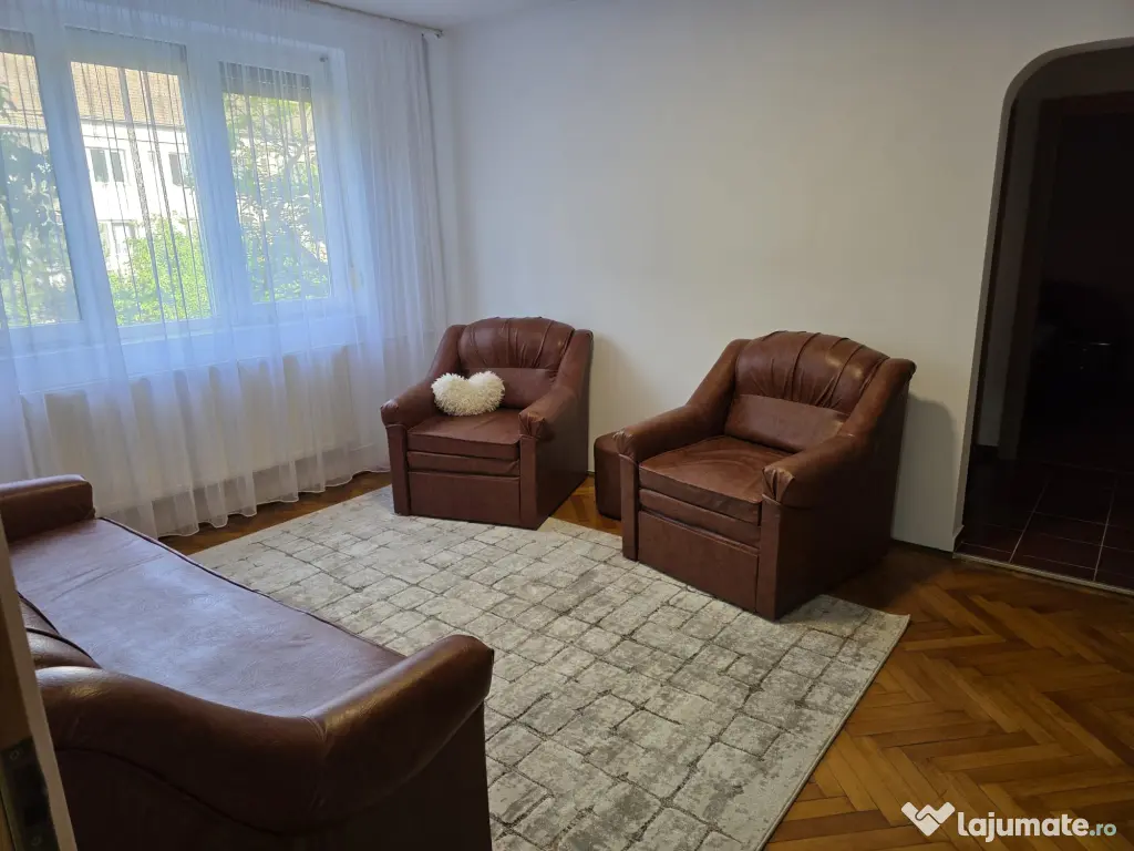 Apartament 2 camere in Rogerius langa Liceul Lucian Blaga