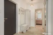 Apartament cu GRADINA în zona Erou Iancu Nicolae - Baneasa 
