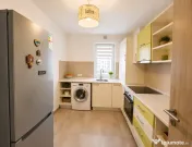 Kasper Coresi - Apartament 2 camere, decomandat, parcare, boxa! 