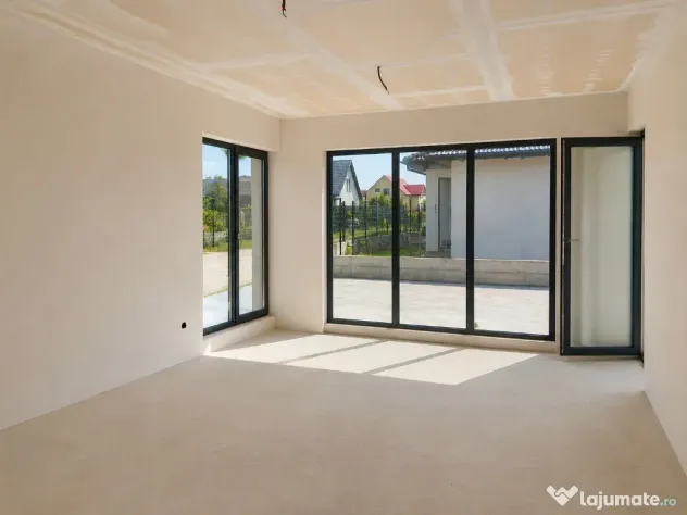 Casa individuala moderna, 4 camere, 2 bai, zona Sanpetru!