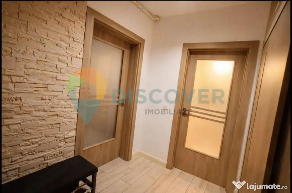 -Podu Ros, etaj 1, 2 camere mobilate si utilate, 115500 euro