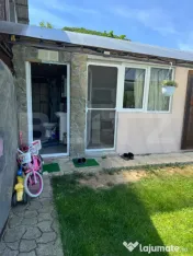 Casă de vânzare în Rugășești – spațioasă, cu grăd 