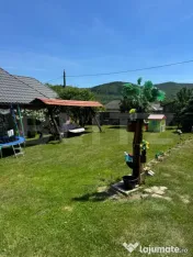 Casă de vânzare în Rugășești – spațioasă, cu grăd 