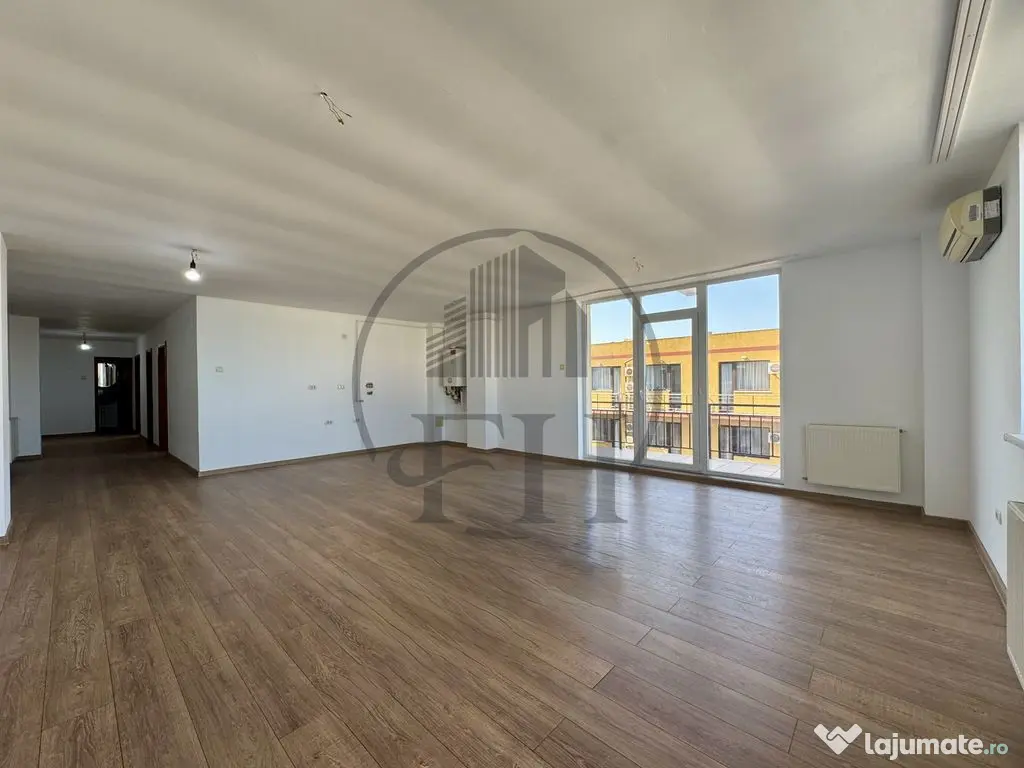 Apartament 3 camere de vânzare Mamaia Nord, Constanța