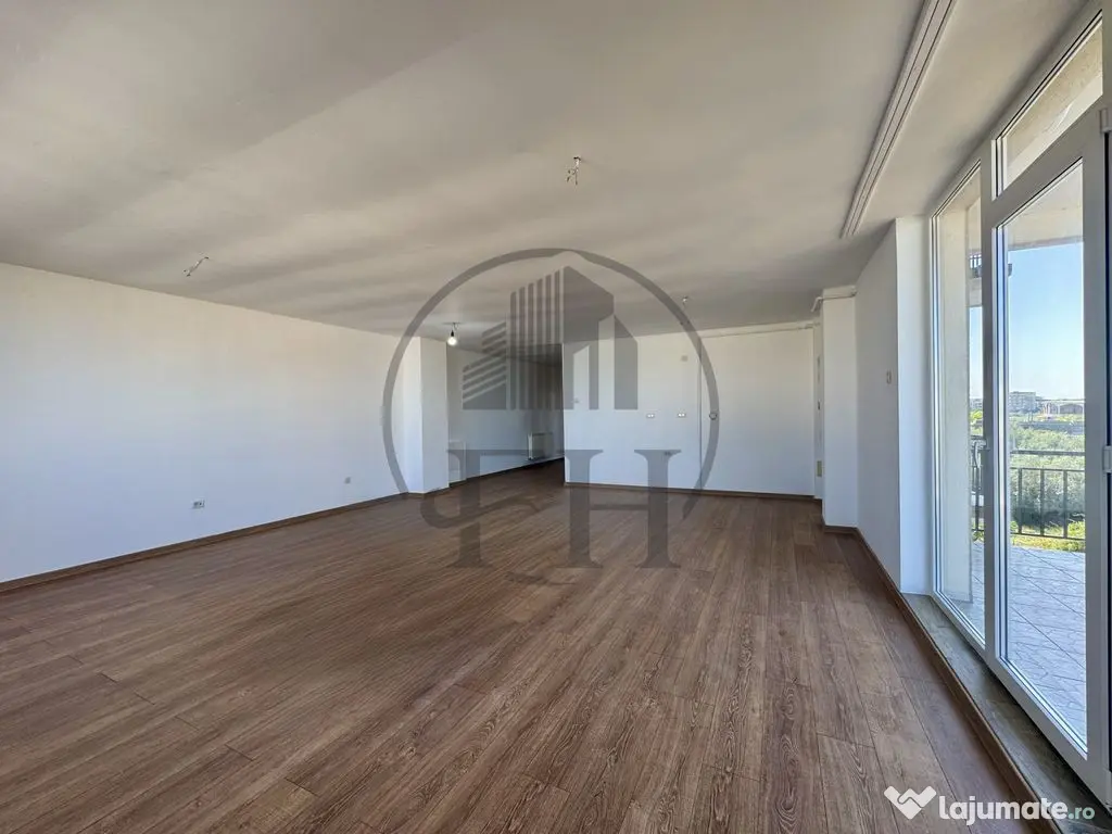 Apartament 3 camere de vânzare Mamaia Nord, Constanța