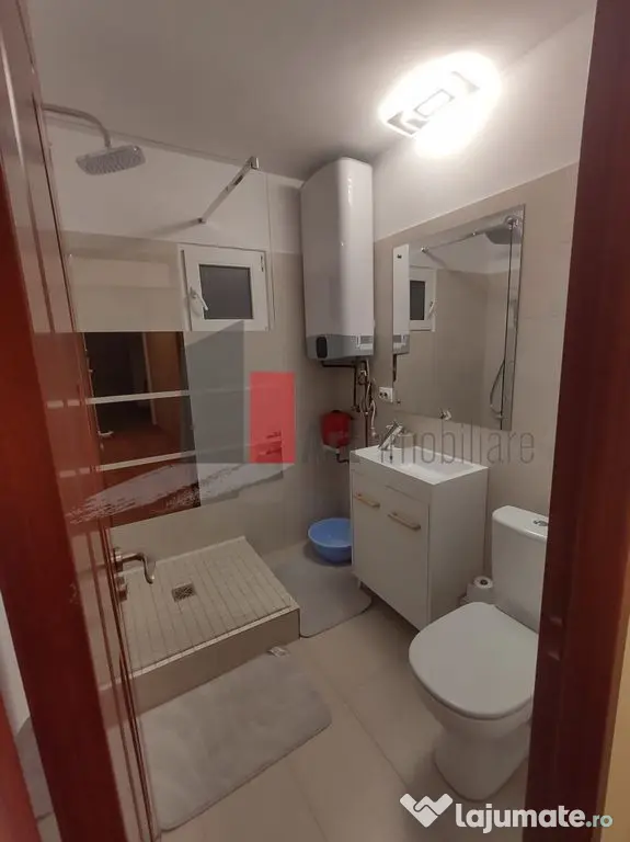 Prima închiriere apartament decomandat 3 camere - Bd. La...