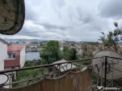 Casă impartita in 2 apartamente de 75mp Teren 384 mpm Dambu 