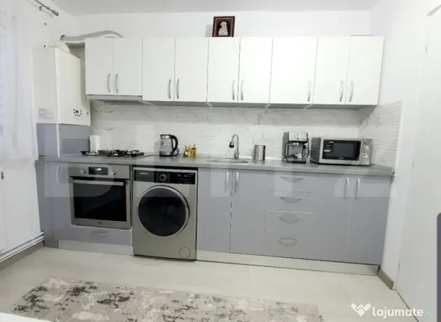 Apartament 2 camere, 55 mp, zona Micro 11