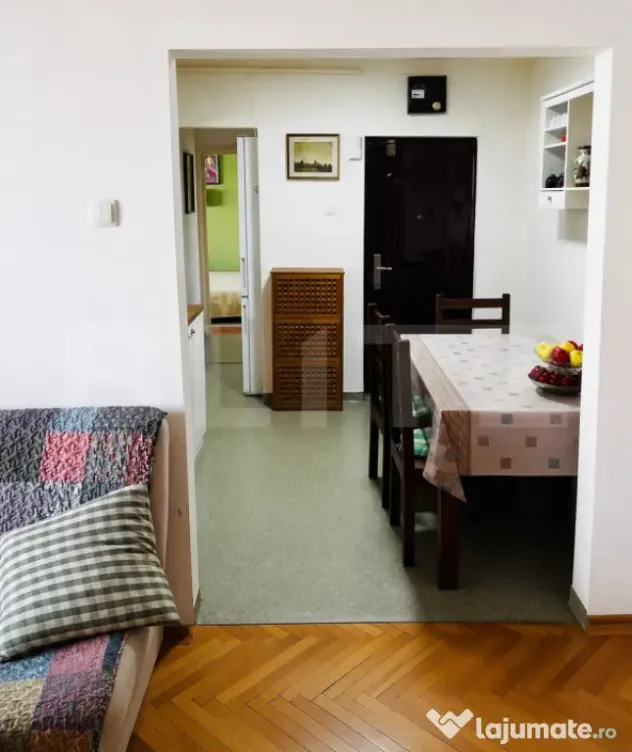 Apartament 3 camere, zona Dâmbu Pietros
