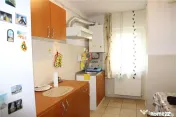 Luminos si spatios! Apartament 3 camere, decomandat, in Sace 