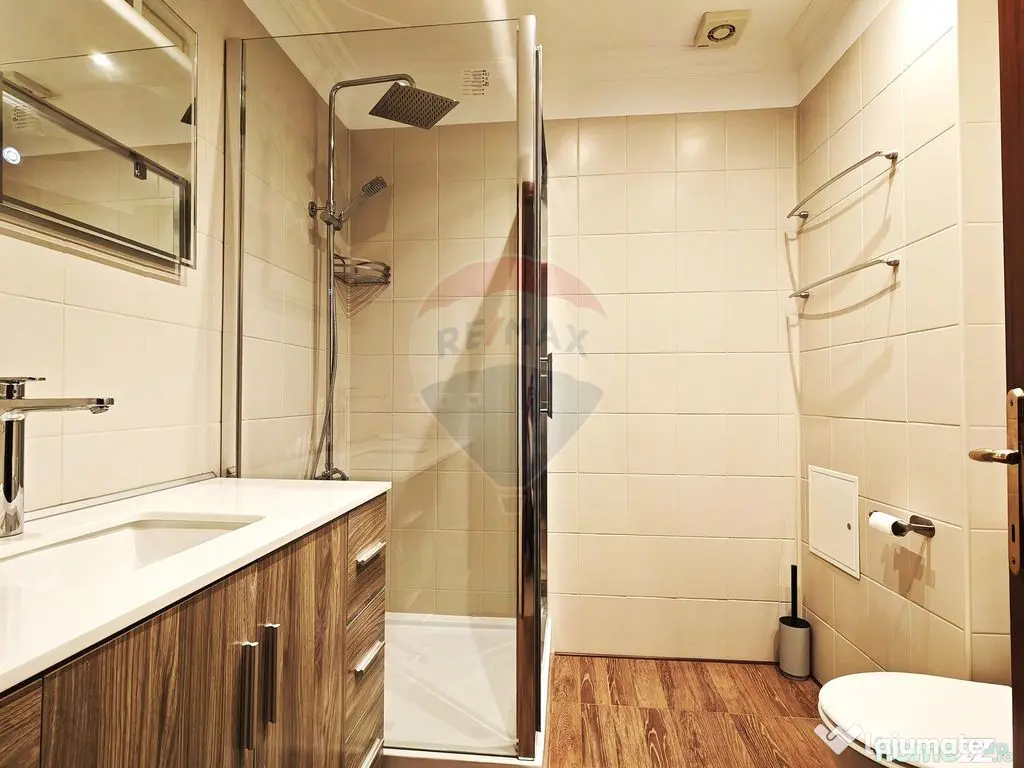 Apartament cu garaj de închiriat în cartierul Primăverii