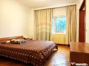 Apartament cu garaj de închiriat în cartierul Primăverii