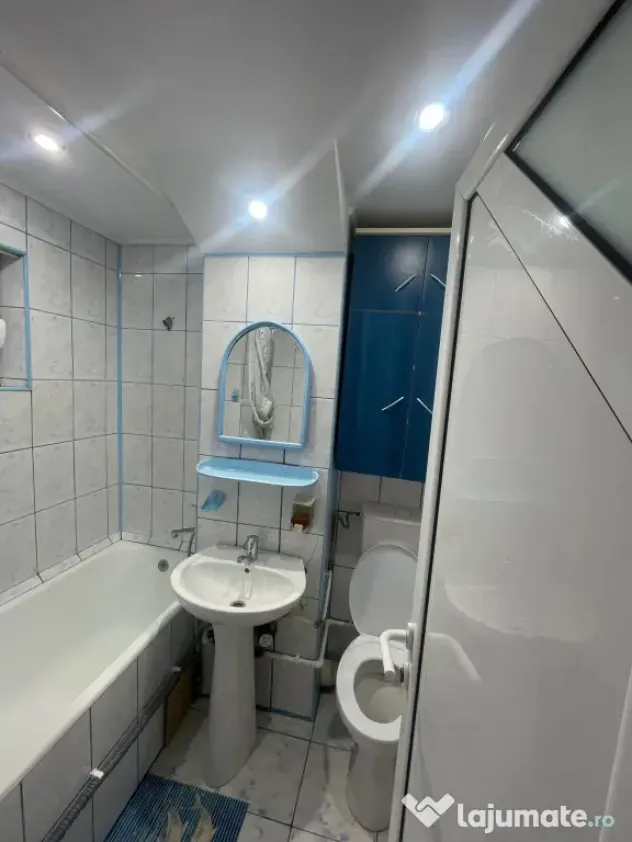 Inchiriez apartament 3 camere zona ostroveni