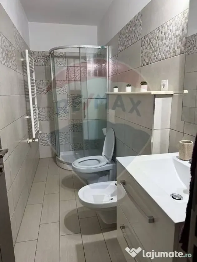 Apartament cu 2 camere de vânzare în zona Central