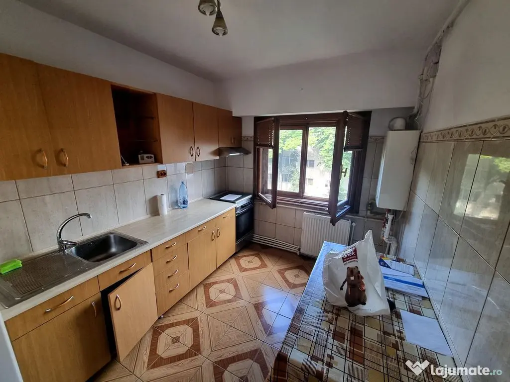 Icil- apartament 3 camere decomandat cu gaze